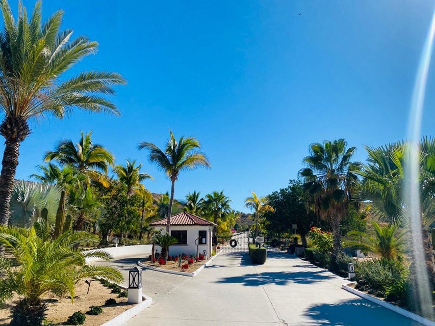 Rancho Cerro Colorado Entrance